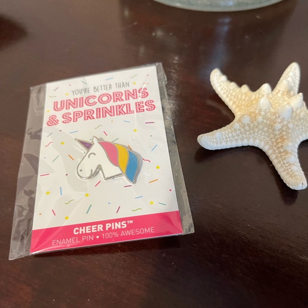 ✨🌈🪐🐈‍⬛🦄🥓Cheer Pins⭐️ - Picture 3 of 7